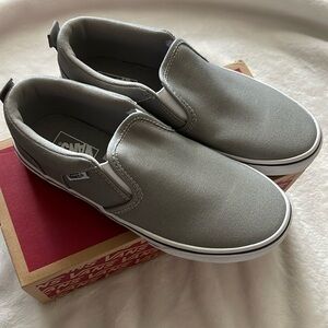 BRAND NEW Van’s Size 4 (big kid)